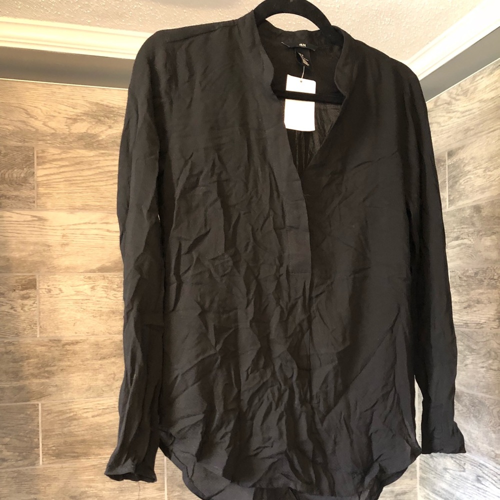 Black linen like button down top